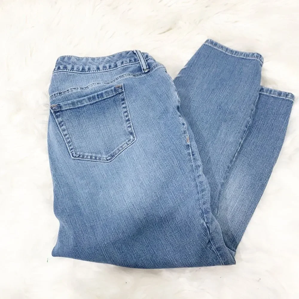 Torrid Distressed Ankle Skinny Jean Light Wash 18 - Picture 9 of 13